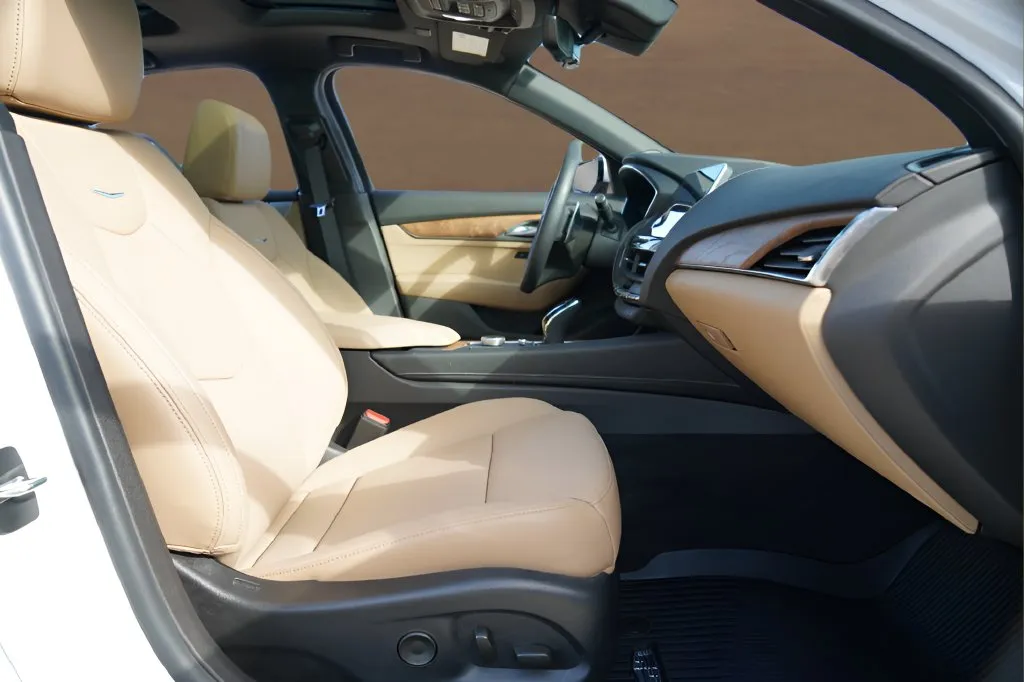 Cadillac CT5 photo 23