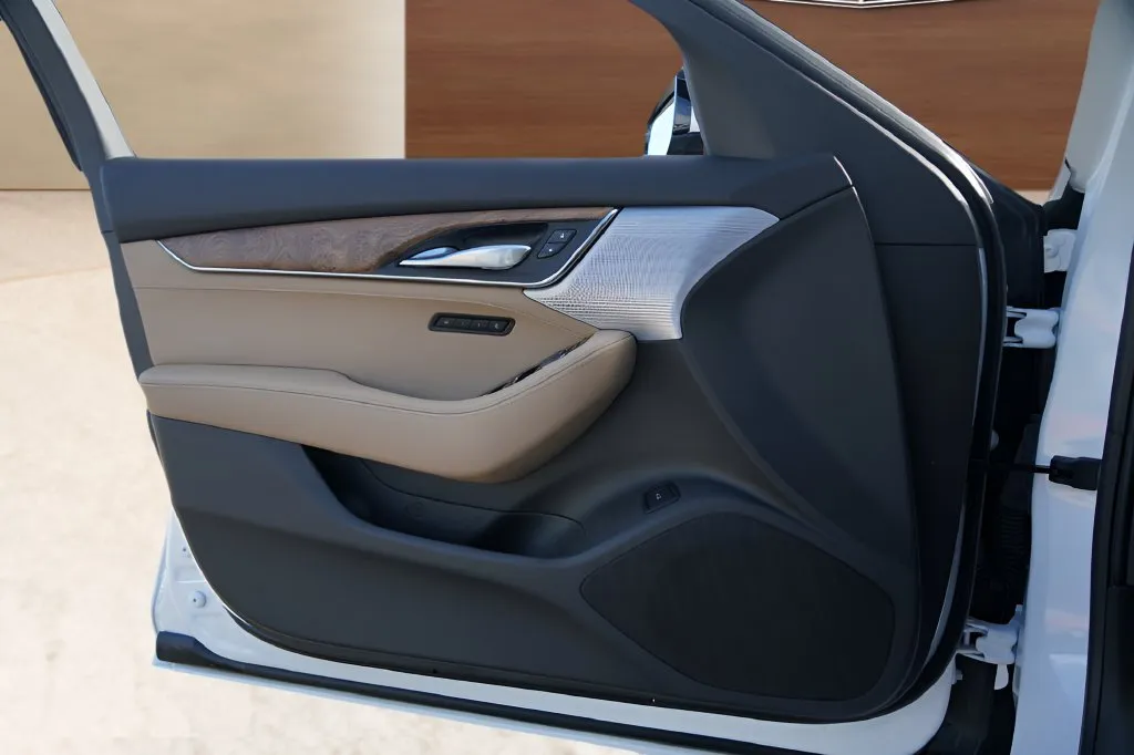Cadillac CT5 photo 20