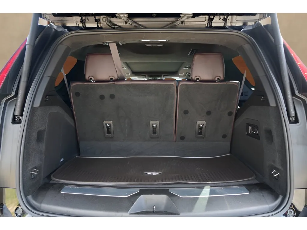 Cadillac Escalade photo 34