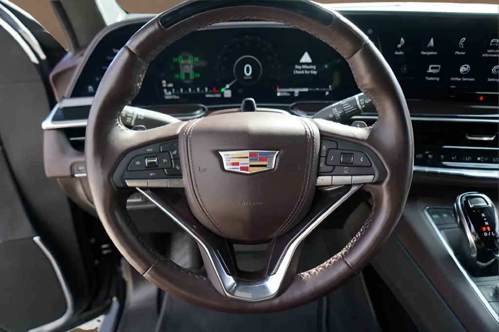 Cadillac Escalade photo 12