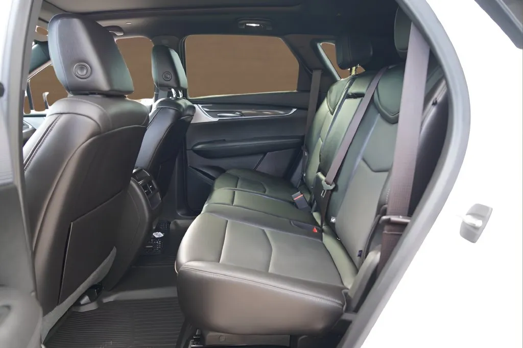 Cadillac XT5 photo 29