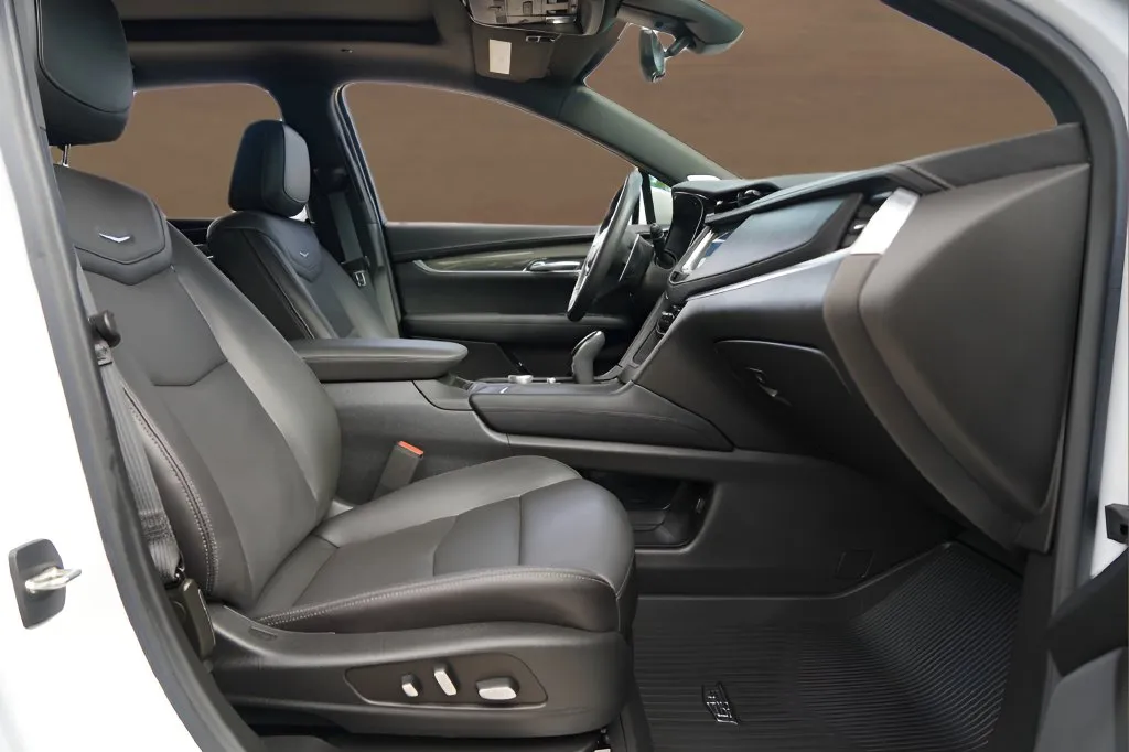 Cadillac XT5 photo 23