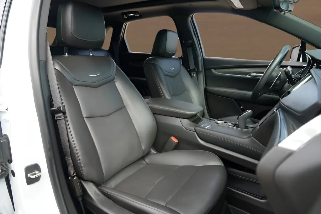 Cadillac XT5 photo 24