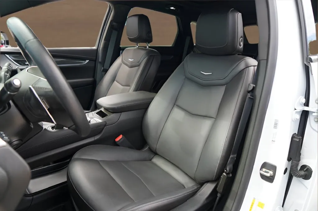 Cadillac XT5 photo 11