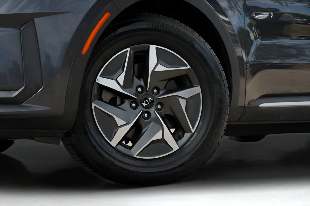 Kia Sorento photo 3