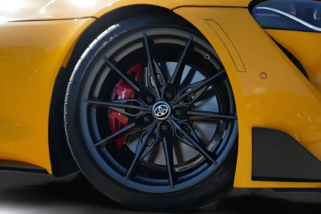 Toyota Supra photo 4