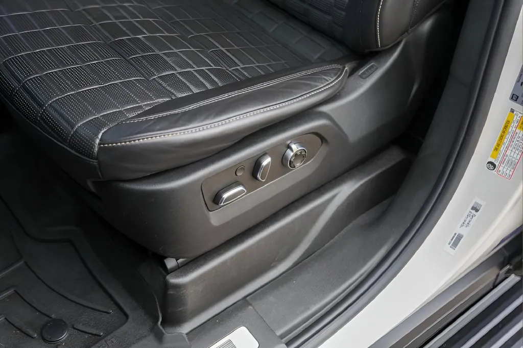Cadillac Escalade photo 14