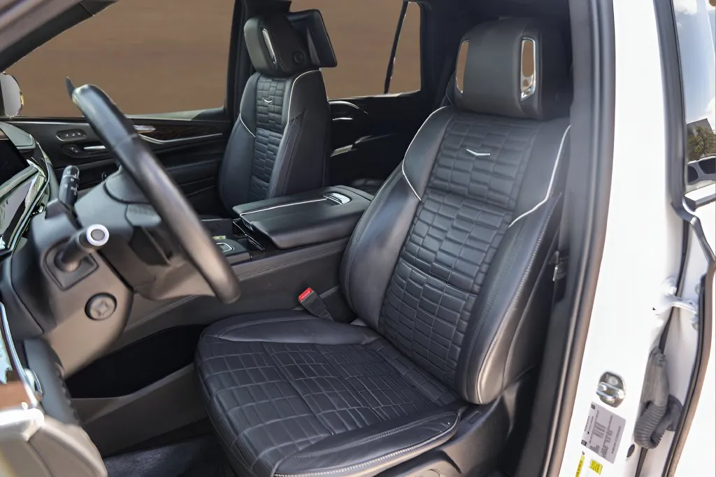 Cadillac Escalade photo 12
