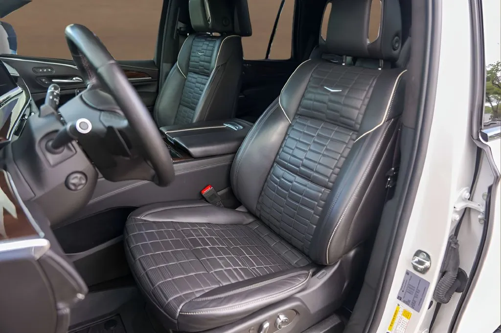 Cadillac Escalade photo 13