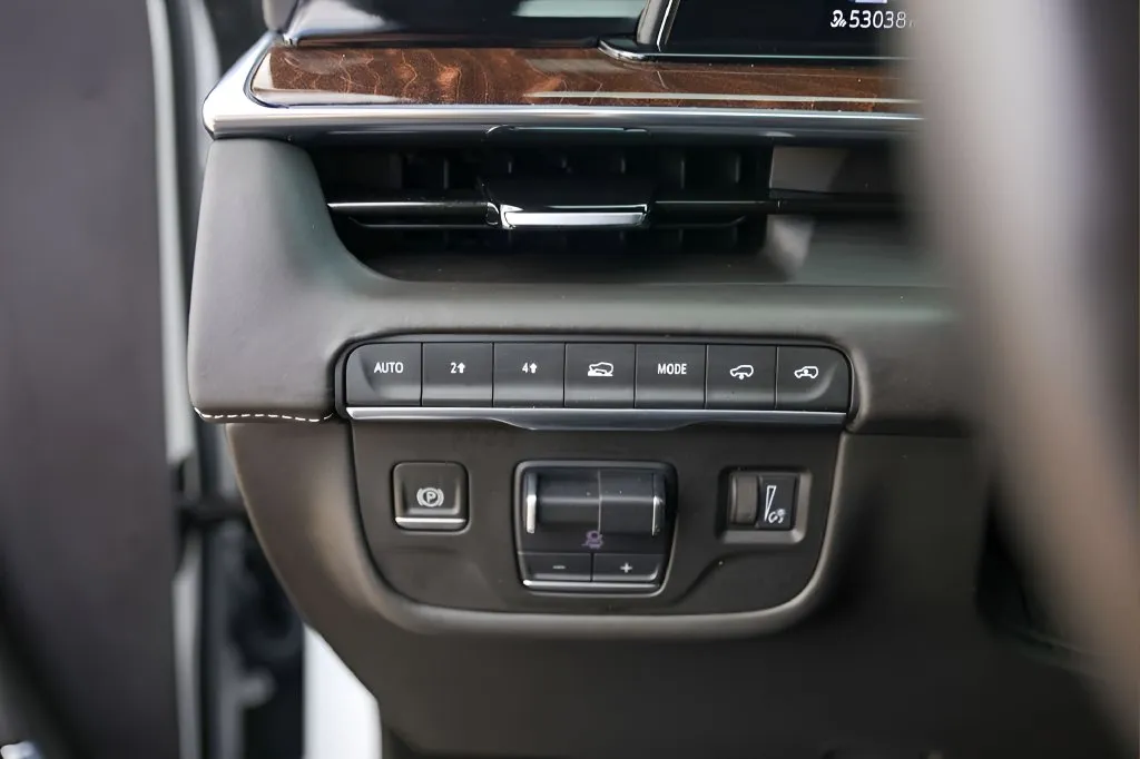 Cadillac Escalade photo 28