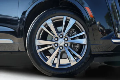 More photos of 2025 Cadillac XT6 Premium Luxury at Covert Cadillac, TX