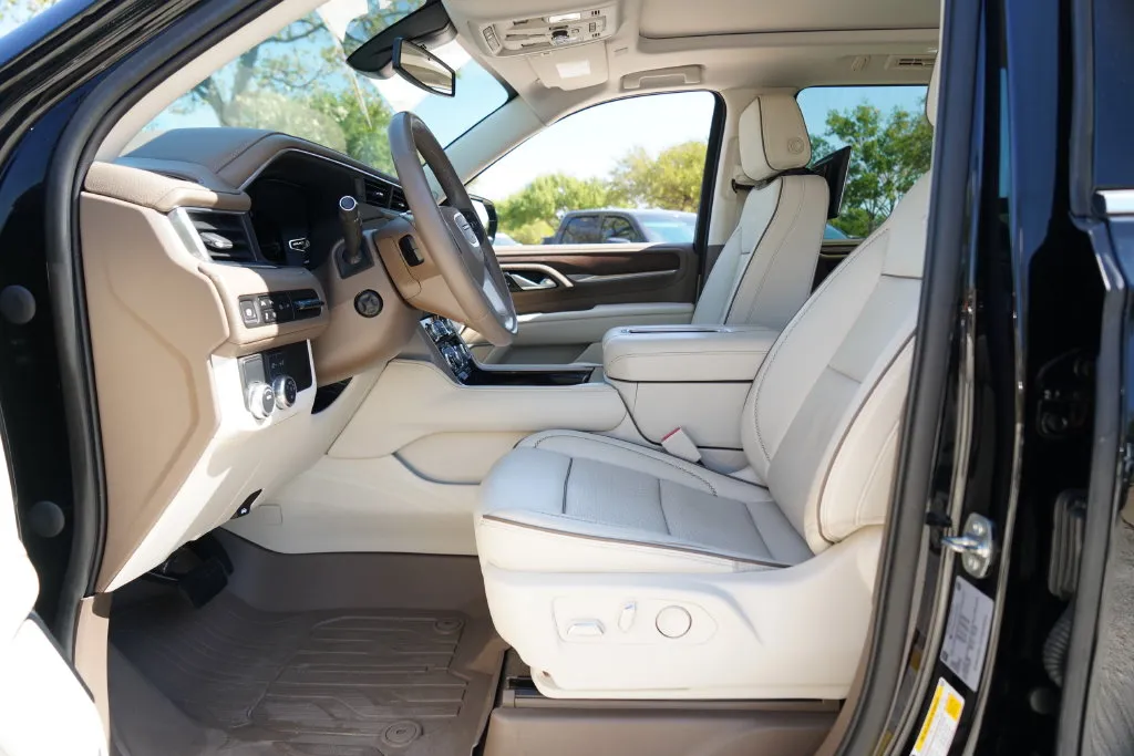 GMC Yukon photo 9