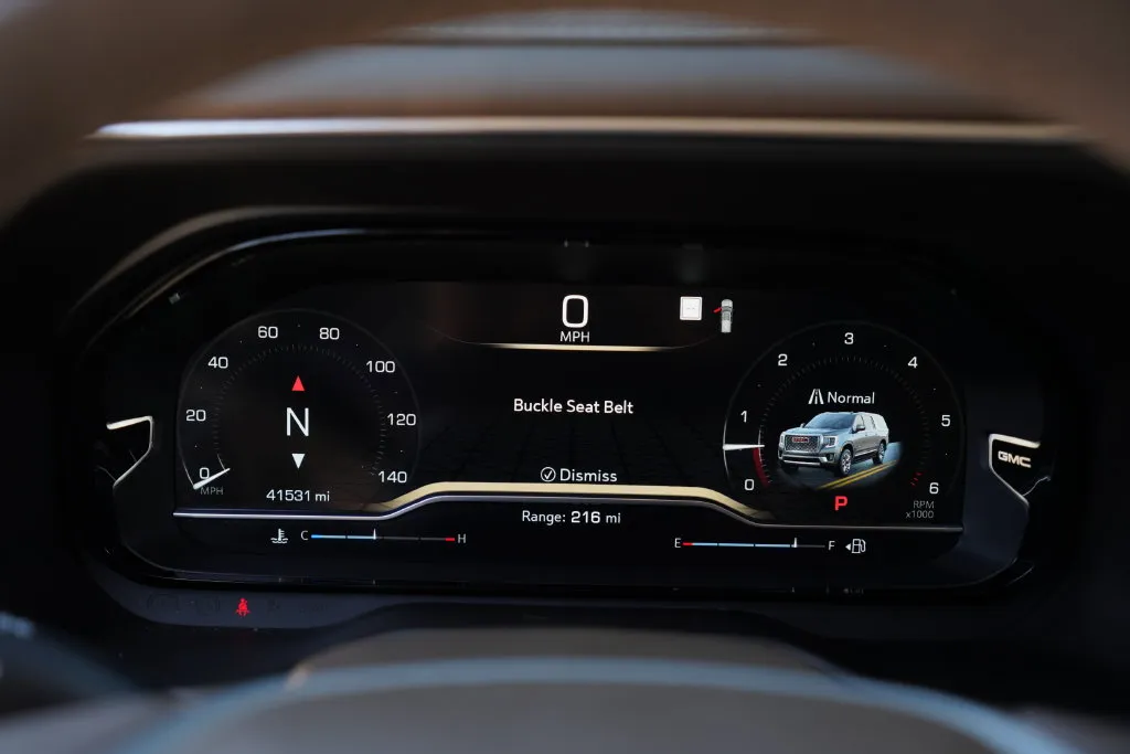 GMC Yukon photo 14