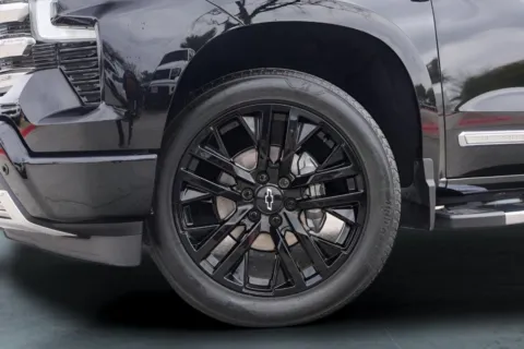 More photos of 2023 Chevrolet Silverado 1500 High Country at Covert Buick GMC, TX