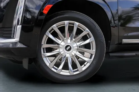 More photos of 2021 Cadillac Escalade ESV Premium at Covert Buick GMC, TX