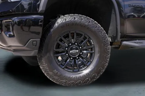 More photos of 2025 Chevrolet Silverado 2500HD ZR2 at Covert Buick GMC, TX