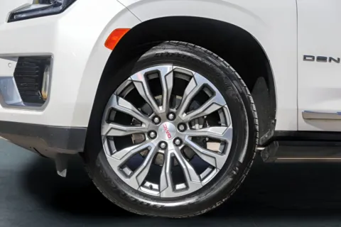 More photos of 2021 GMC Yukon XL Denali at Covert Buick GMC, TX