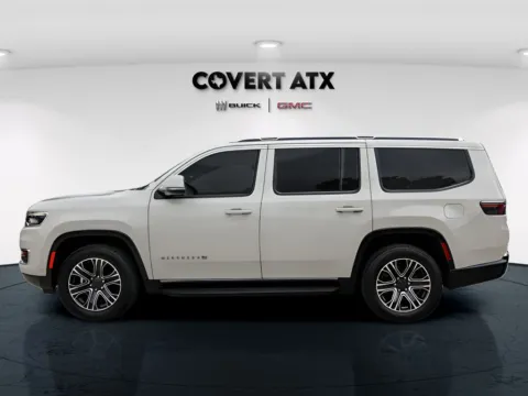 More photos of 2022 Jeep Wagoneer Series III at Covert Buick GMC, TX