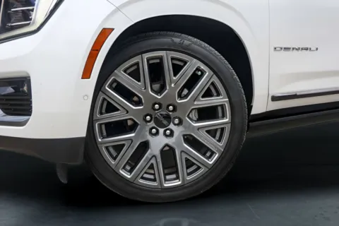 More photos of 2025 GMC Yukon Denali Ultimate at Covert Buick GMC, TX