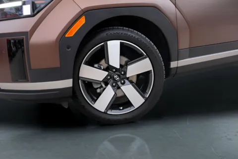 More photos of 2024 Hyundai Santa Fe Hybrid Limited at Covert Buick GMC, TX