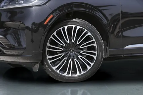 More photos of 2025 Lincoln Aviator Black Label at Covert Buick GMC, TX