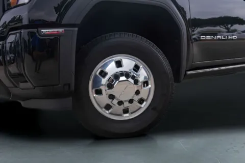 More photos of 2025 GMC Sierra 3500HD Denali Ultimate at Covert Buick GMC, TX