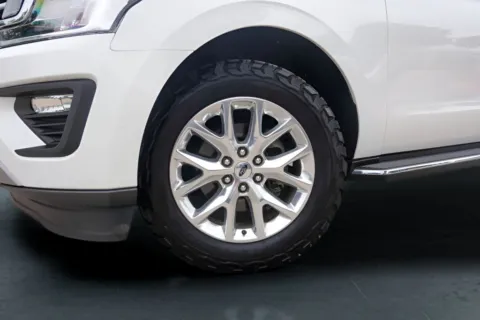 More photos of 2021 Ford Expedition XLT at Covert Buick GMC, TX