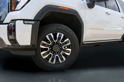 More photos of 2024 GMC Sierra 2500HD Denali Ultimate at Covert Buick GMC, TX