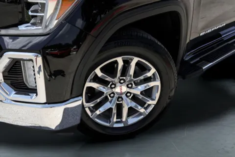 More photos of 2020 GMC Sierra 1500 SLT at Covert Buick GMC, TX