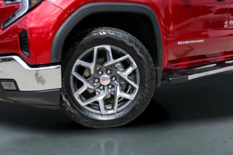 More photos of 2022 GMC Sierra 1500 SLT at Covert Buick GMC, TX