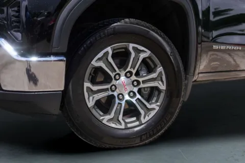 More photos of 2025 GMC Sierra 1500 SLT at Covert Buick GMC, TX