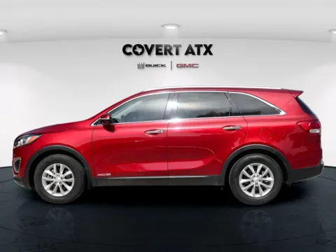 More photos of 2017 Kia Sorento LX at Covert Buick GMC, TX