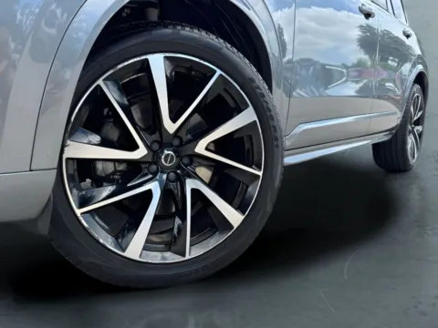 Another view of 2020 Volvo XC90 T6 Momentum for sale in Austin, TX at Covert Buick GMC