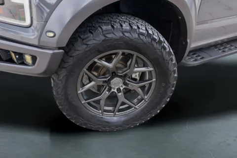 More photos of 2018 Ford F-150 Raptor at Covert Buick GMC, TX
