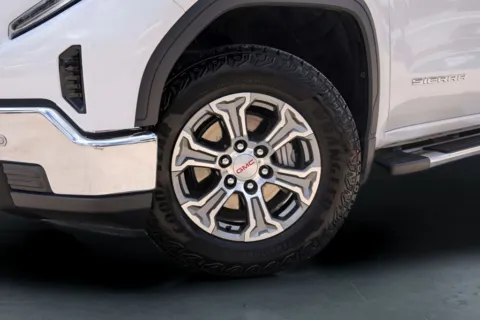 More photos of 2024 GMC Sierra 1500 SLE at Covert Buick GMC, TX