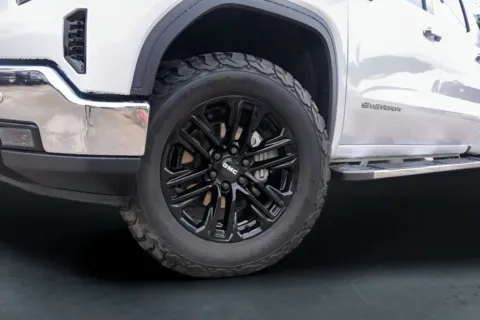 More photos of 2024 GMC Sierra 1500 SLT at Covert Buick GMC, TX