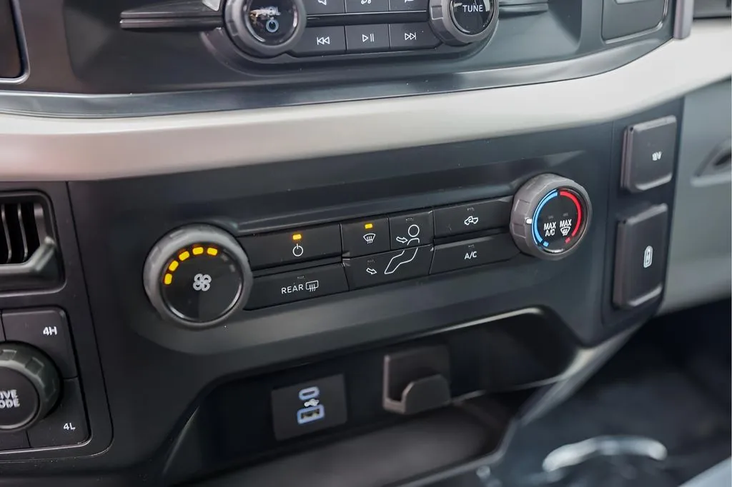 Ford F-150 photo 21