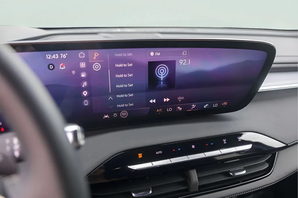 Buick Enclave photo 19