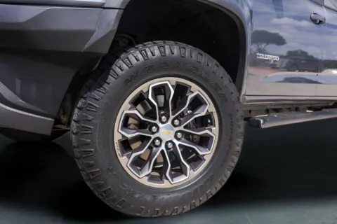 More photos of 2019 Chevrolet Colorado ZR2 at Covert Buick GMC, TX