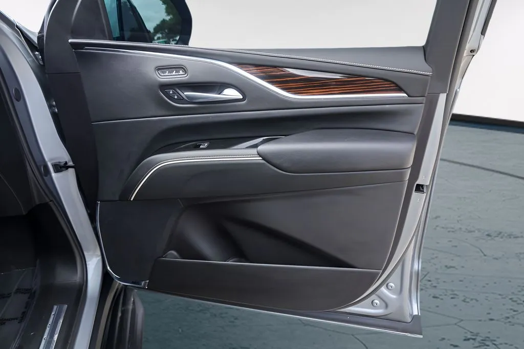 Cadillac Escalade photo 34