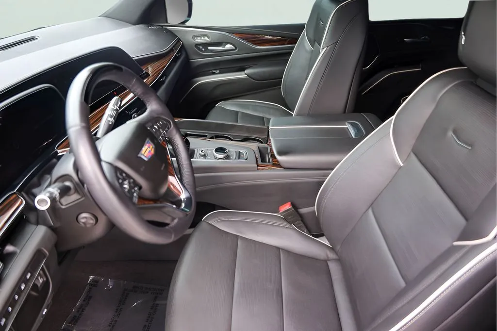 Cadillac Escalade photo 12