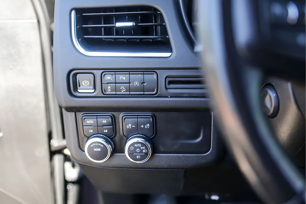 GMC Yukon photo 18