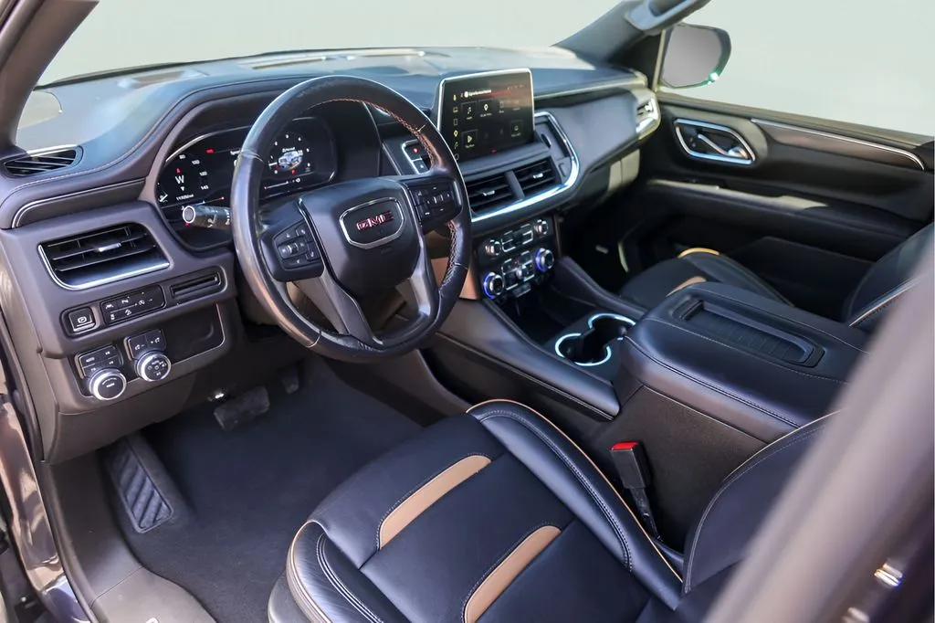GMC Yukon photo 13
