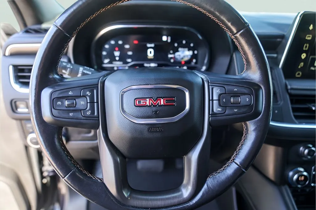 GMC Yukon photo 15