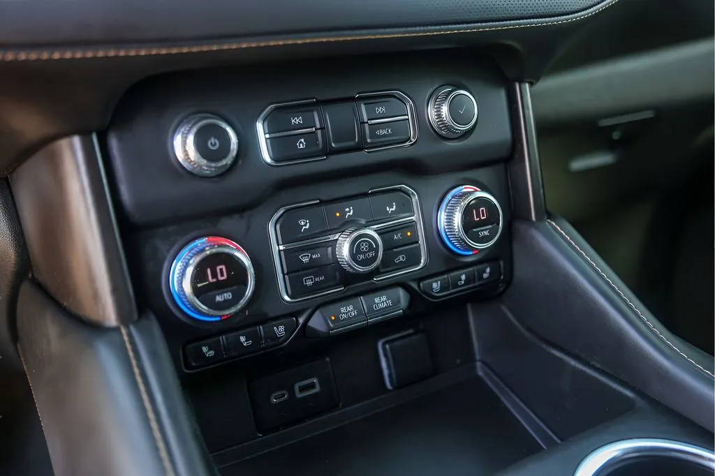 GMC Yukon photo 23