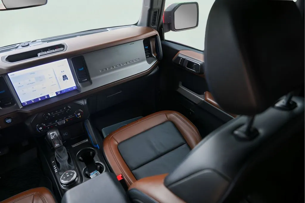 Ford Bronco photo 29