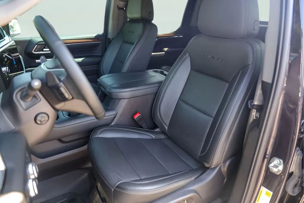 GMC Sierra photo 10