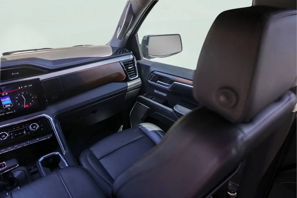 GMC Sierra photo 30
