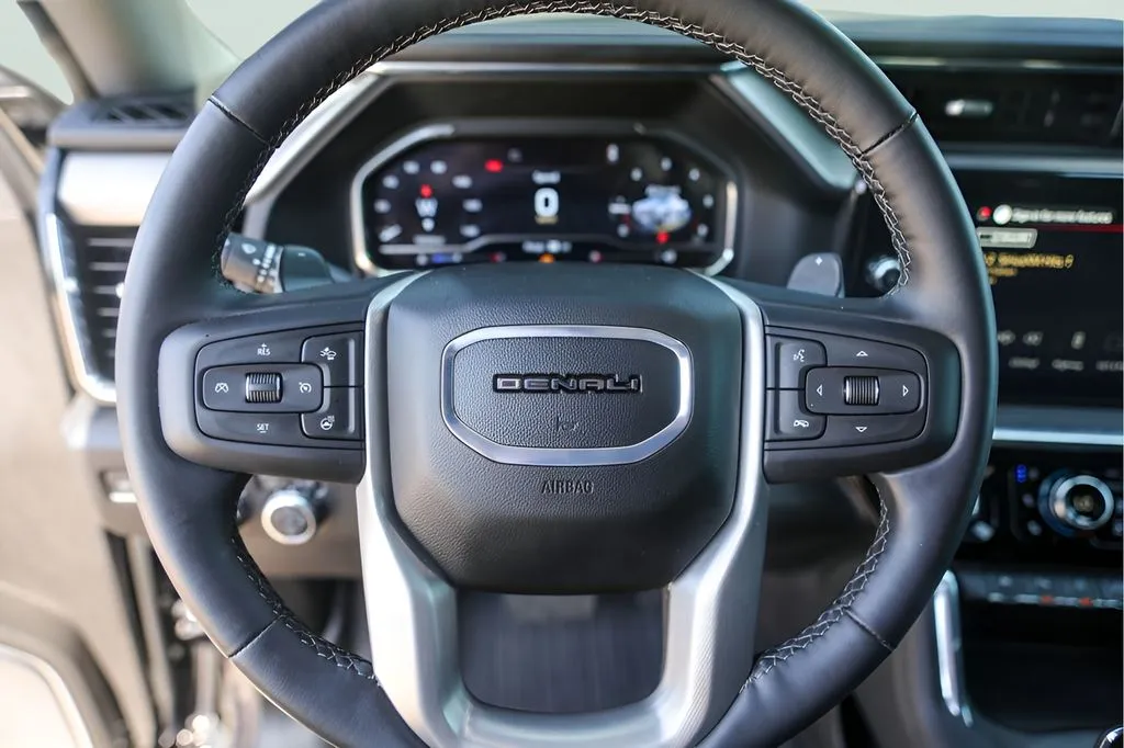 GMC Sierra photo 15