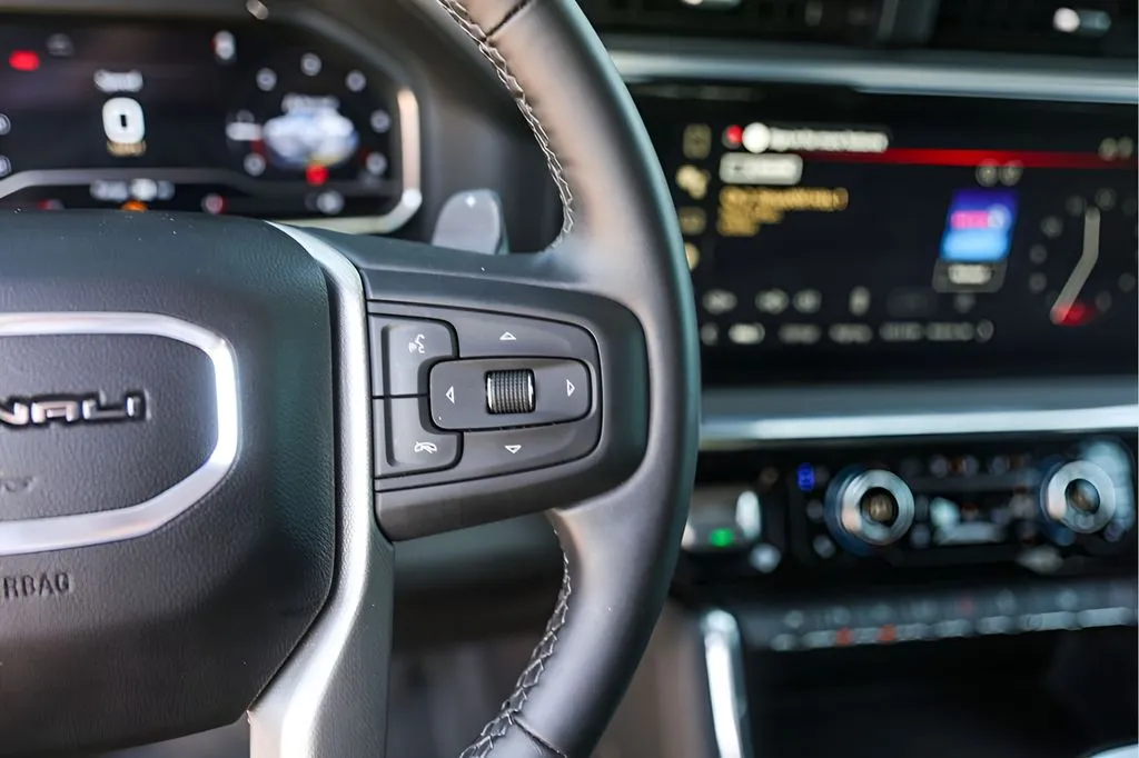 GMC Sierra photo 16